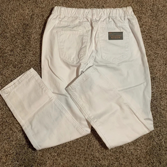 Risen White Denim Straight Leg Jeans size Small, NWT - Picture 2 of 7